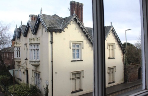 Leominster House | 4bedhouse/leominster/hiking/castles/sleeps7/wifi