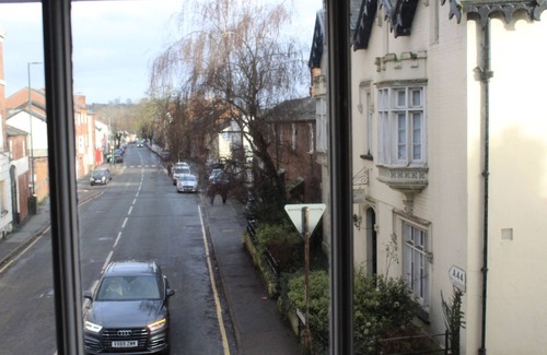 Leominster House | 4bedhouse/leominster/hiking/castles/sleeps7/wifi