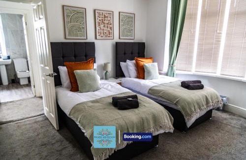Hagley Apartment | 4Bedroom House By Escape & Estates Short Lets & Serviced Accommodation Stourbridge With Private Garden & Off Road Parking