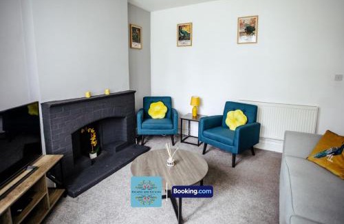 Hagley Apartment | 4Bedroom House By Escape & Estates Short Lets & Serviced Accommodation Stourbridge With Private Garden & Off Road Parking