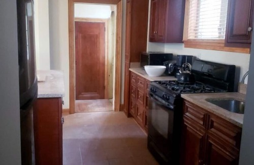 Woodridge House | 4BR/2 Full Bath - Sleeps 10! Large Yard! 2 Cars!