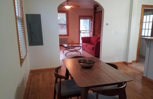 Woodridge House | 4BR 2 Full Bath Sleeps 10 Large Yard 2 Cars