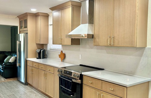 Oak Cliff House | 4BR/2BA Home Near Bishop Arts District & AT&T Stadium - Garage Parking