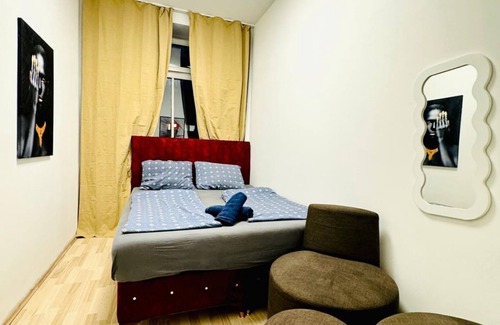 Grinzing Apartment | 4BR Apartment for 8P, 10Min to FAC Platz
