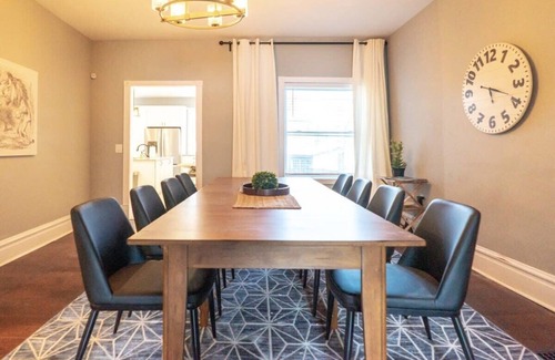 Central West End House | 4BR CWE Luxury | Walk to Forest Park/ABODEbucks
