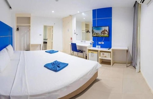 Patong Apartment | 4BR Elite Hotel Patong without Balcony- Thailand