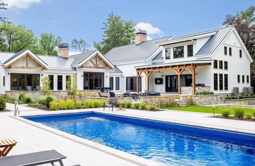Georgetown House | 4BR Fr. Sorin's House w/Pool and Paddle Tennis