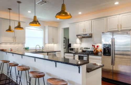 Travis Country House | 4BR Hill Country Home, quiet family friendly neighborhood