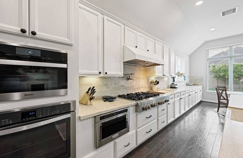 Sugar Land House | 4BR Home in Sterling Heights|Mainfloor Bedroom|Parking|Walk In Closets #42195