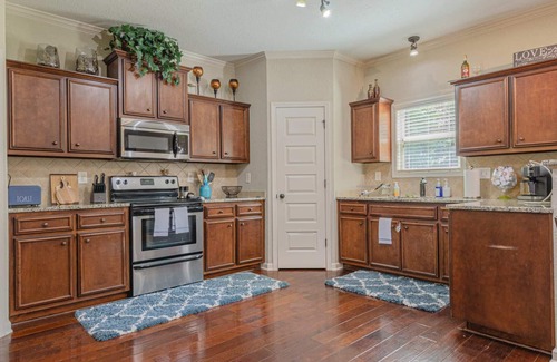 Fortson House | 4BR Sleeps10 PoolTable Grill Parking Near Ft Moore