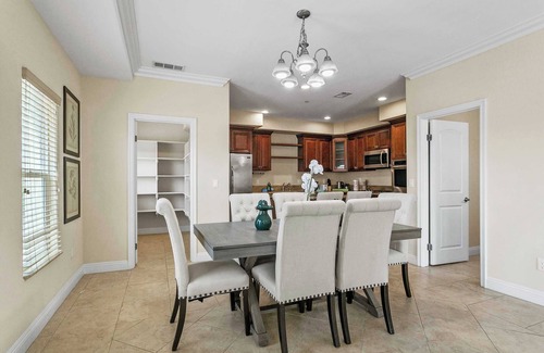 El Rancho House | 4BR Townhouse in Serene｜Gated Community｜Fully Furnish｜Garage Access #42081