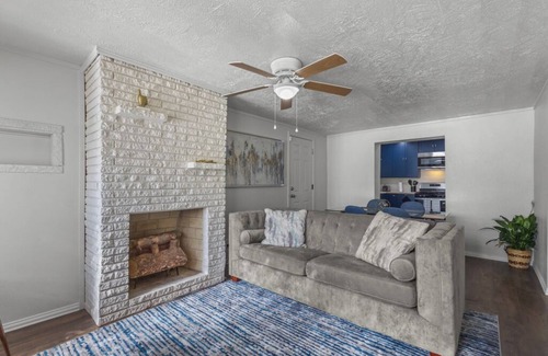 Dallas House | 4BR3BA Historic Home & Retreat Center near DtownDallas FairPk ConvCtr DEllum AAC