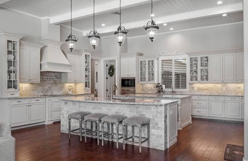 Sanford Villa | 5 Acre Estate Modern Farmhouse