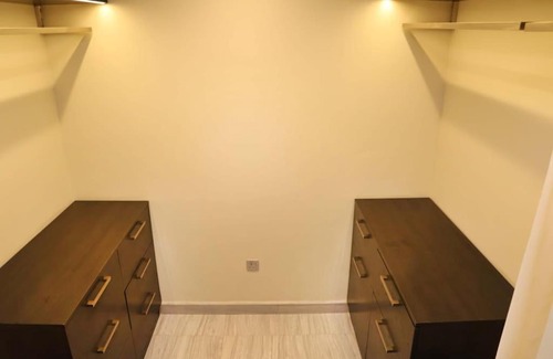 Doha Apartment | 5 Bd beachfront with private and amenities access