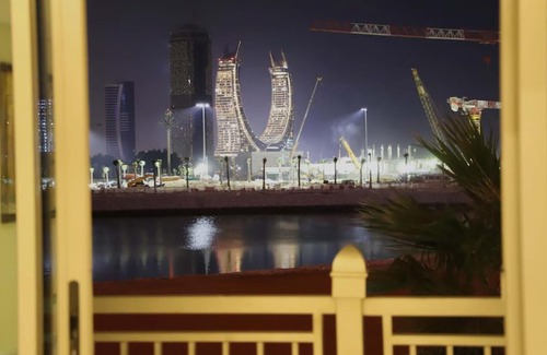 Doha Apartment | 5 Bd beachfront with private and amenities access