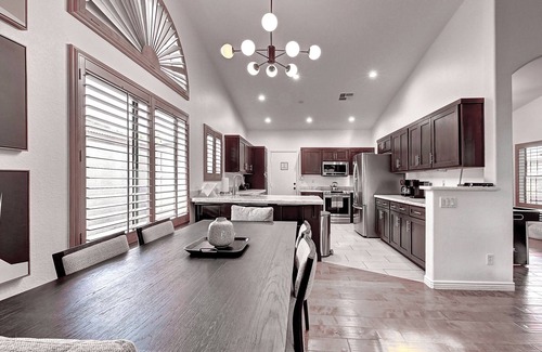 Paradise Valley Village House | 5 Bdrm Entertainers Dream Home. Game Room, HTD Pool and Backyard Oasis!