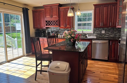 Horsham House | 5 Bdrm House Horsham-Philadelphia-Sleeps 10!