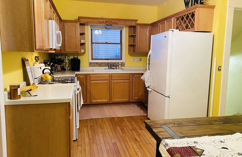 Pardeeville House | 5 bdrm/sleeps12 Lakeside Getaway