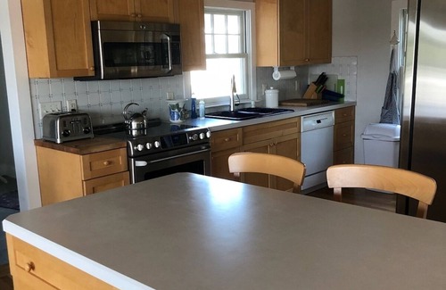 West Chatham House | 5 Bdrm Spectacular Walk To Hardings Beach Ocean View Home