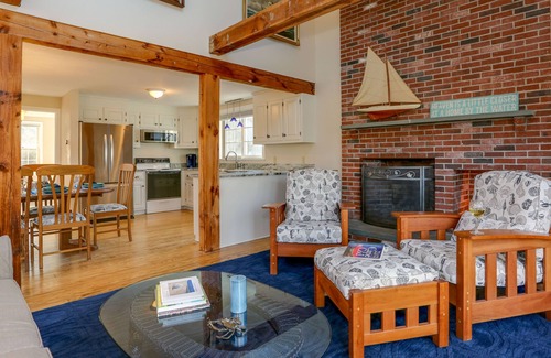 East Orleans House | 5 Bdrms - 5 Mins to Nauset, Hear the Atlantic from the Screened-in Farmers Porch
