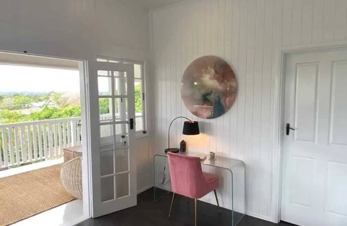 Newtown House | 5 Bed 5 Bath Urban Getaway Ipswich Central