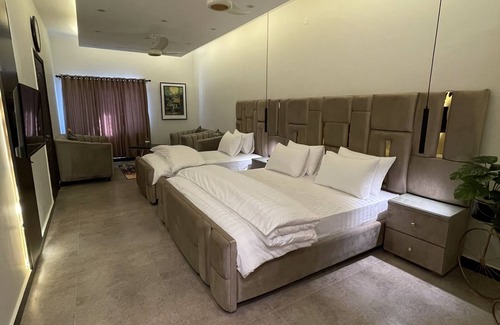 G-9 Sector Bed & Breakfast | 5 bed room comfortable stay in F-10 islamabad