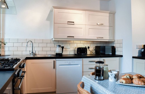 Bowness-on-Windermere Cottage | 5 bedroom accommodation in Bowness-on-Windermere