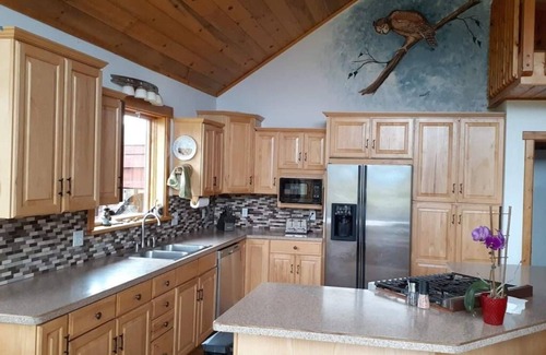 Driggs House | 5 Bedroom, 2 Bath Family Home w/Children’s Playground, Great Kitchen