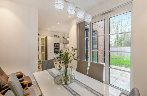 Canterbury Cottage | 5 bedroom accommodation in Canterbury