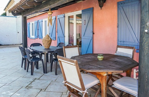 Pierrerue House | 5 bedroom accommodation in Pierrerue