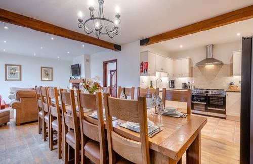 Sculthorpe Cottage | 5 bedroom accommodation in Sculthorpe, Fakenham