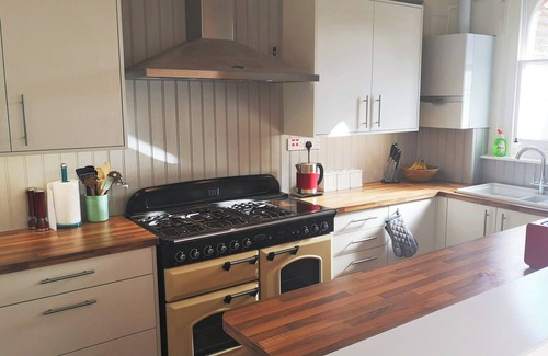 Cowes Cottage | 5 bedroom accommodation in Cowes