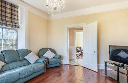 Helsey Cottage | 5 bedroom accommodation in Helsey