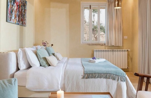 Kfardebian Bed & Breakfast | 5 Bedroom Enclave in Annaya - Private Pool