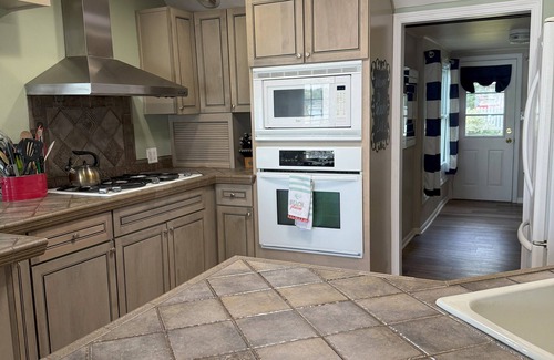 Solon Mills House | 5-bedroom Lakefront Getaway on Private Wonder Lake – Sleeps 12