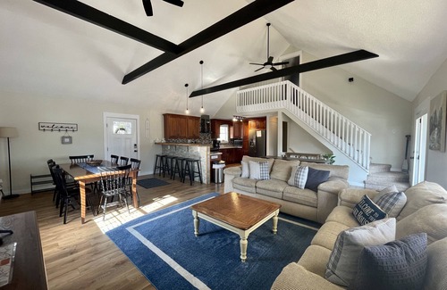 La Follette House | 5 Bedroom Norris Lake Home with Covered Boat Slip at Sugar Hollow Marina