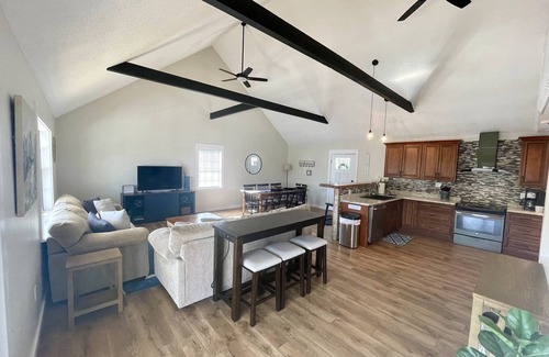 La Follette House | 5 Bedroom Norris Lake Home with Covered Boat Slip at Sugar Hollow Marina