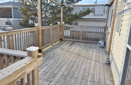 Ship Bottom House | 5-bedroom Ocean block house on a large lot with A/C close to all in Ship Bottom