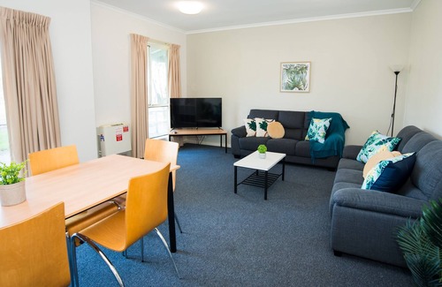 Berwick House | 5 bedroom private self-contained units in Berwick
