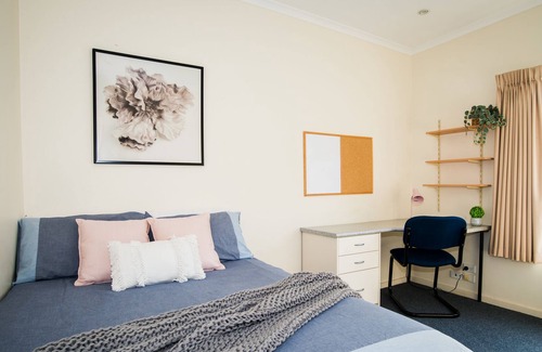 Berwick House | 5 bedroom private self-contained units in Berwick