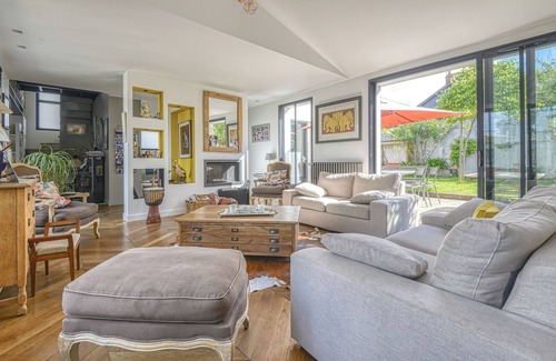 Schuman House | 5 Bedroom Private vacation home in Nantes
