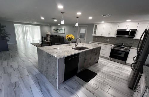 Port Richey House | 5-Bedroom Water Front Vacation Home - Tropical Paradise with Breathtaking Views!