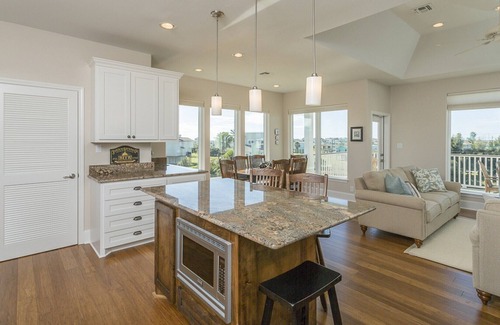 Pirates Beach House | 5 BEDROOMS, 41/2 BATHS, PIRATES BEACH. GOLF CART INCLUDED!