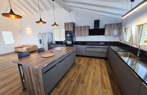 Anse des Rochers House | 5 bedrooms villa - view and beach access