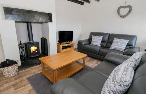 Pentre-Foelas House | 5 Ceirnioge Cottages