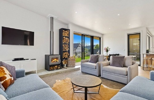 Gulberg House | 5 Marla Peaceful Family Home