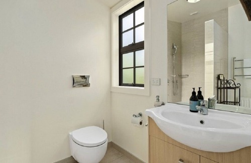 Gulberg House | 5 Marla Peaceful Family Home