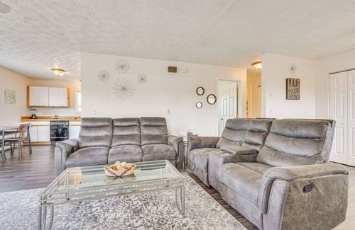 Northeast Anchorage Apartment | 5 Mi to State Park: Mtn-View Apt in Anchorage