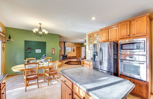 Hot Springs House | 5 Mi to Town: Mtn-View Gem w/Deck in Hot Springs