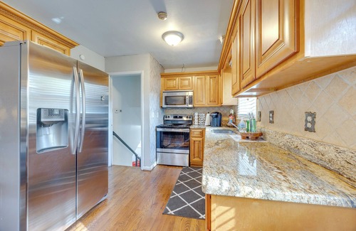 New Castle House | 5 Mi to Trussville: Birmingham Home w/Balcony